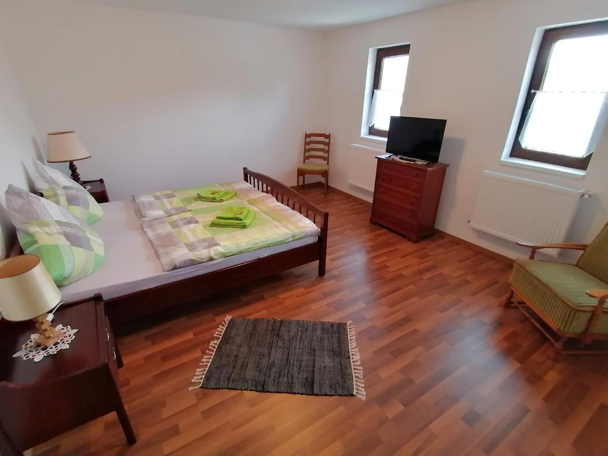 Casa Bunicii 호텔 Sasca Montană 외부 사진