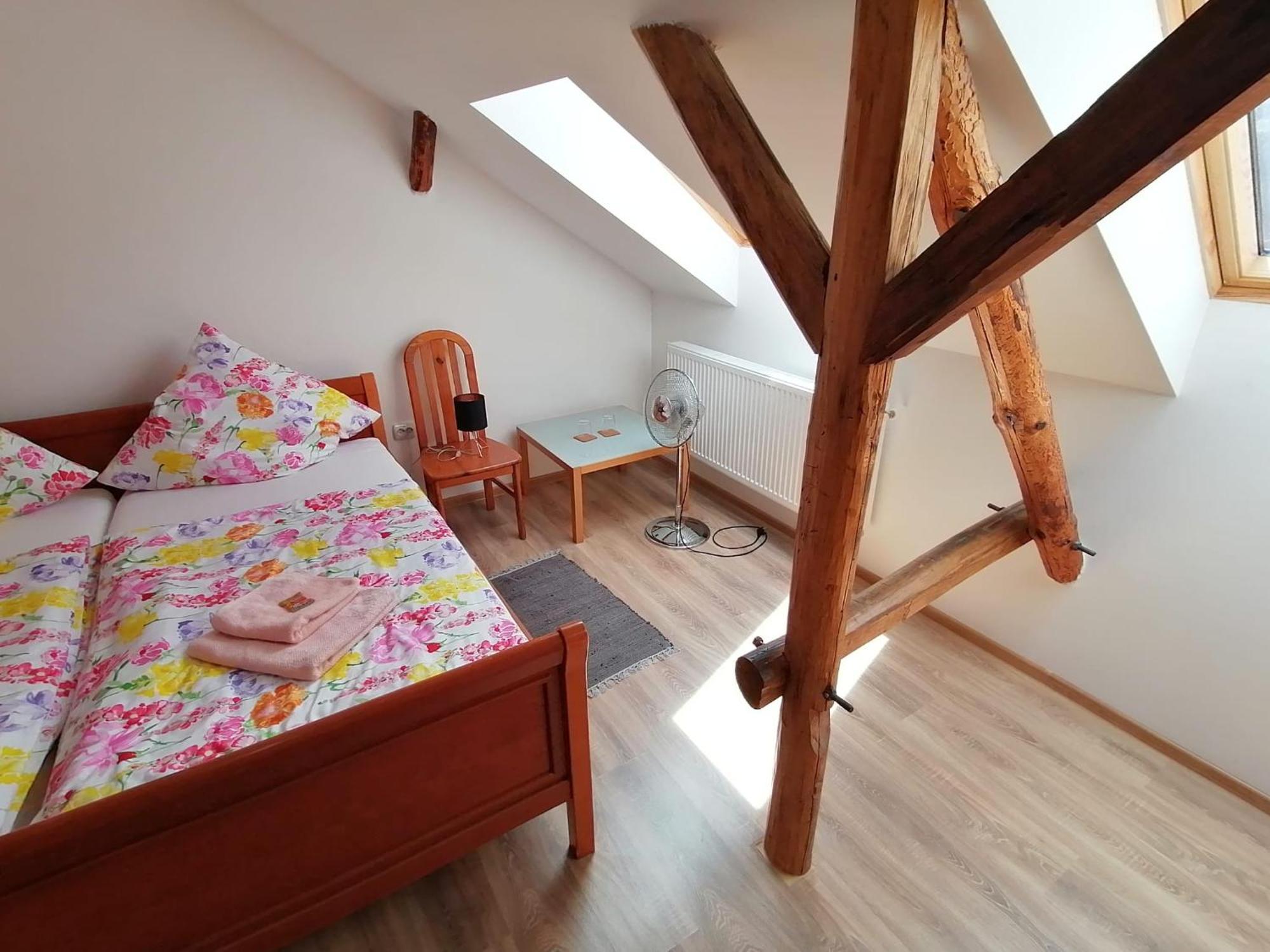 Casa Bunicii 호텔 Sasca Montană 외부 사진
